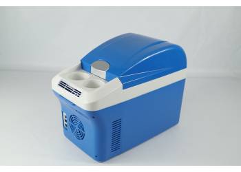 Термоэлектрический холодильник 15 литров, пластиковый (размеры камеры 280*185*280мм) СИНИЙ