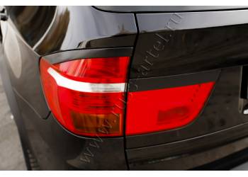 Накладки на задние фонари (реснички) BMW X5 (E70) 2007-2010